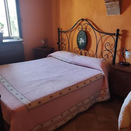Bed and Breakfast Notti Magiche à Castelvecchio Calvisio Extérieur photo